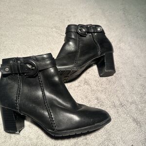 Thom McAn Ianna Black Leather Ankle Boots Western Braided Buckle Y2K Women's 7